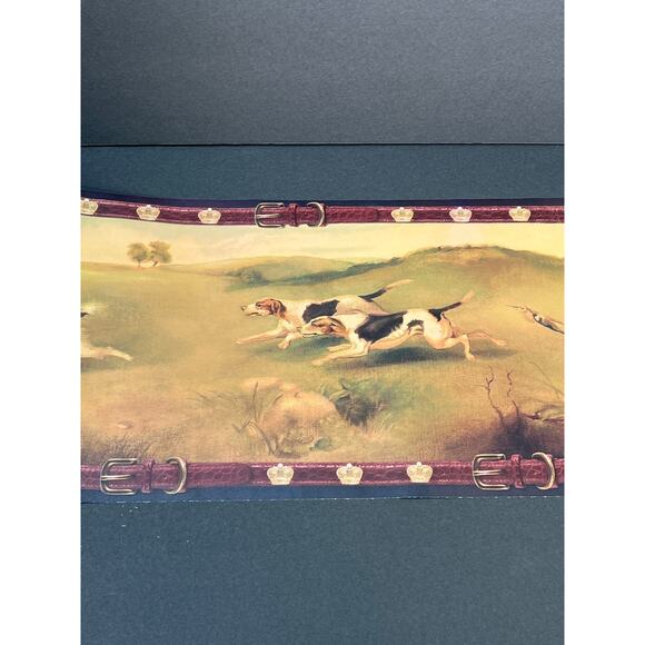 Raymond Waites Running Dogs Hunting Wallpaper Border Crown Burgundy Leather Belt - Picture 3 of 9